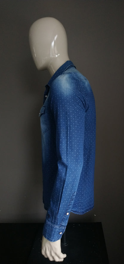 Garcia shirt with press studs. Blue print. Denim look. Size M.