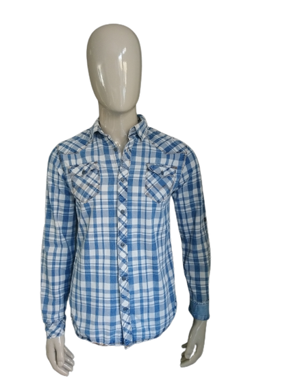 Camisa de Mills Brothers. Blanco azul a cuadros. Talla L.