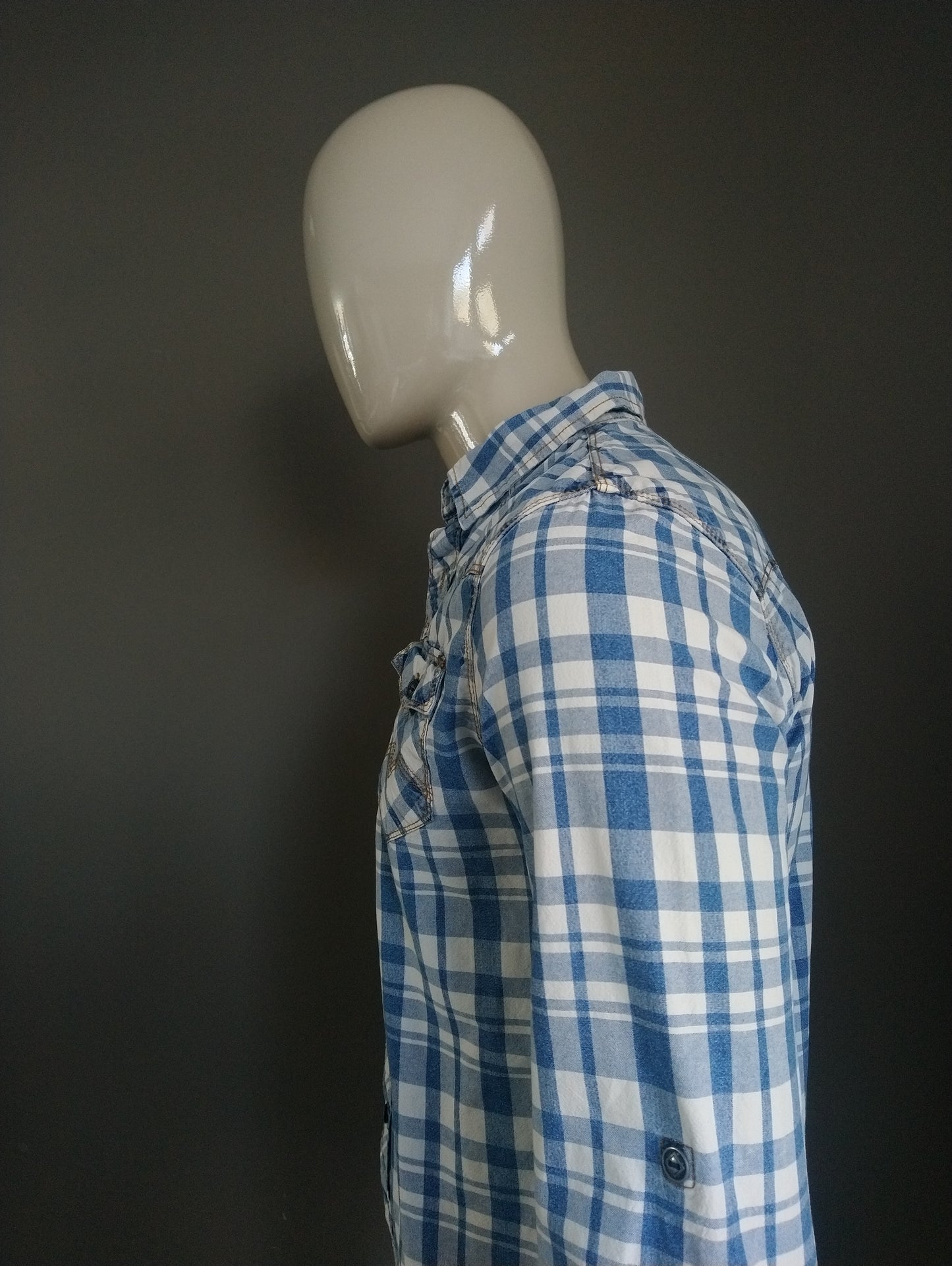 Mills Brothers Shirt. White a scacchi blu. Taglia L.