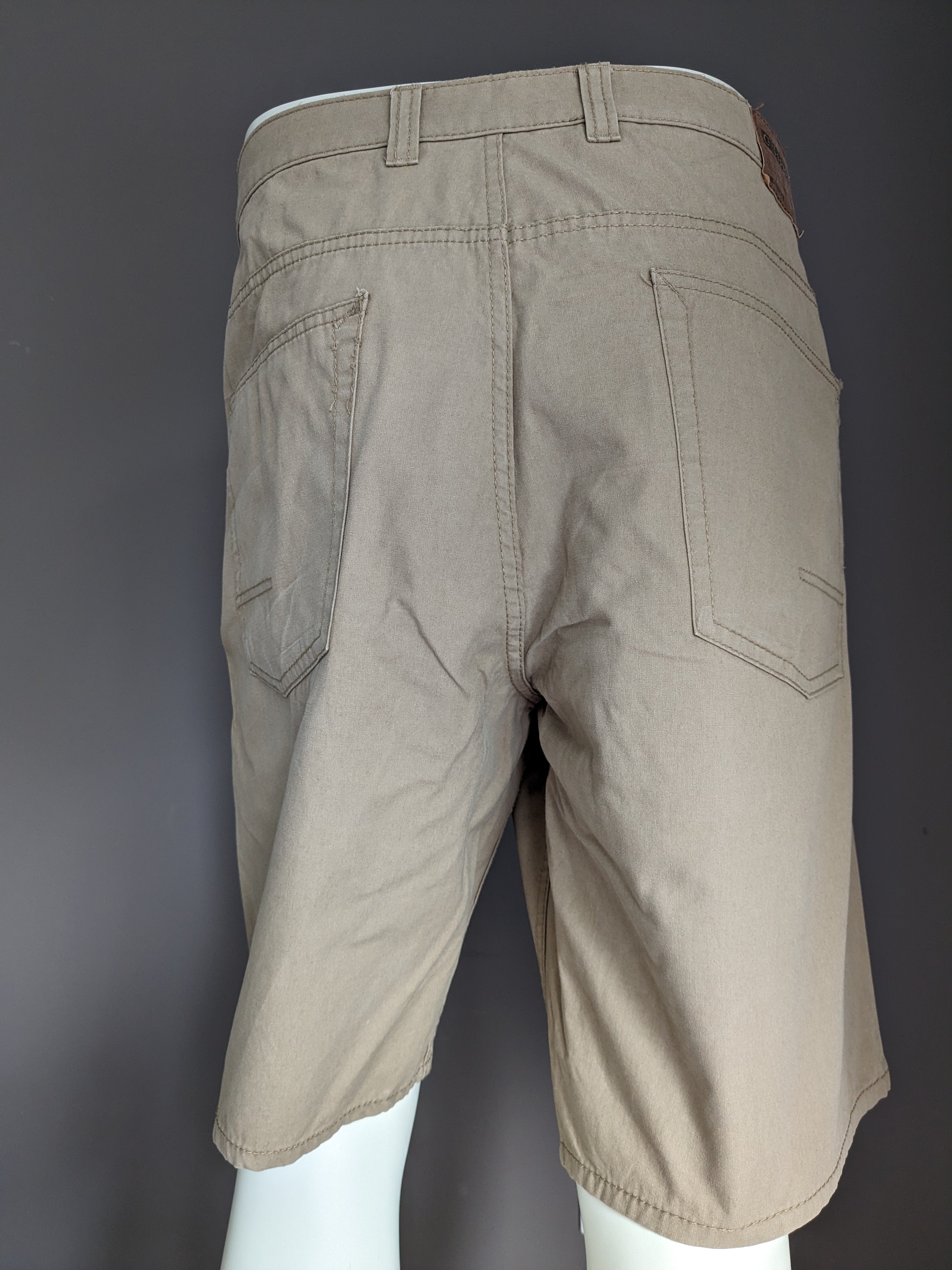 Size 58 cargo sales shorts