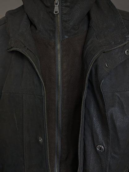 Leather style semi -long leather jacket. Dark brown colored. With detachable double closure and collar. Size 62-64/ 3XL.