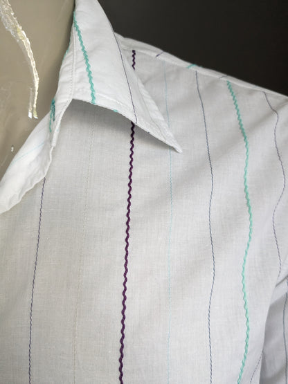 Camicia Mexx. Bianco con strisce ricamate verdi viola. Taglia L.