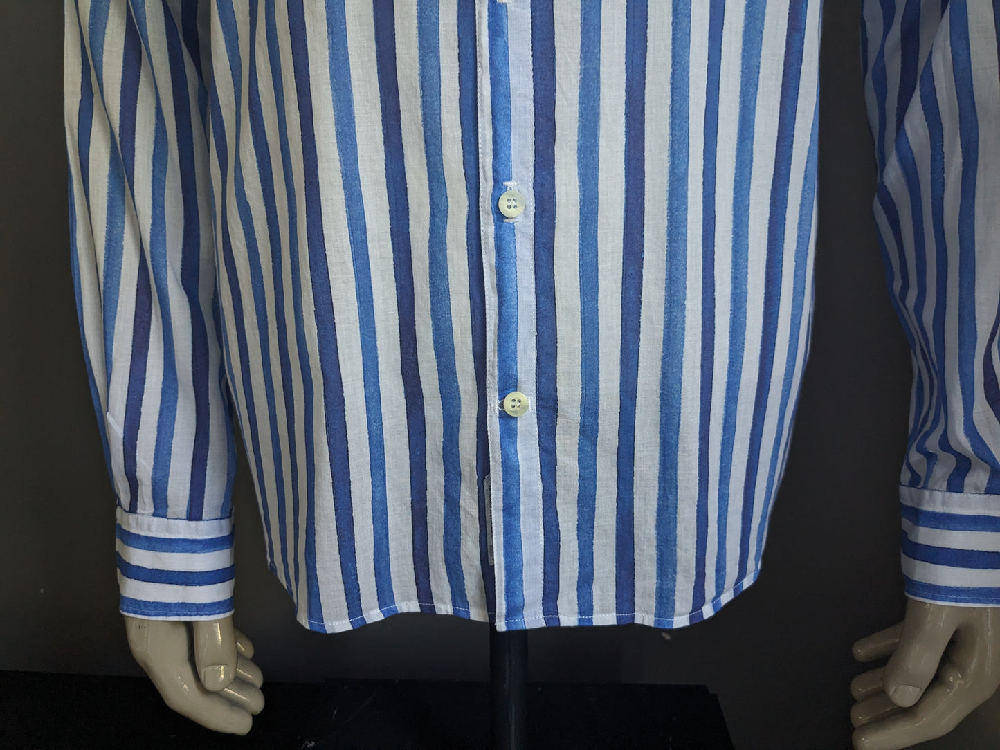 Escales Paris shirt. Blue white striped. Size XL.