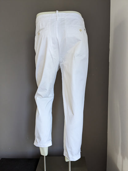 Dsquared2 trousers with elastic waistband. Colored white. Size 48 / M.