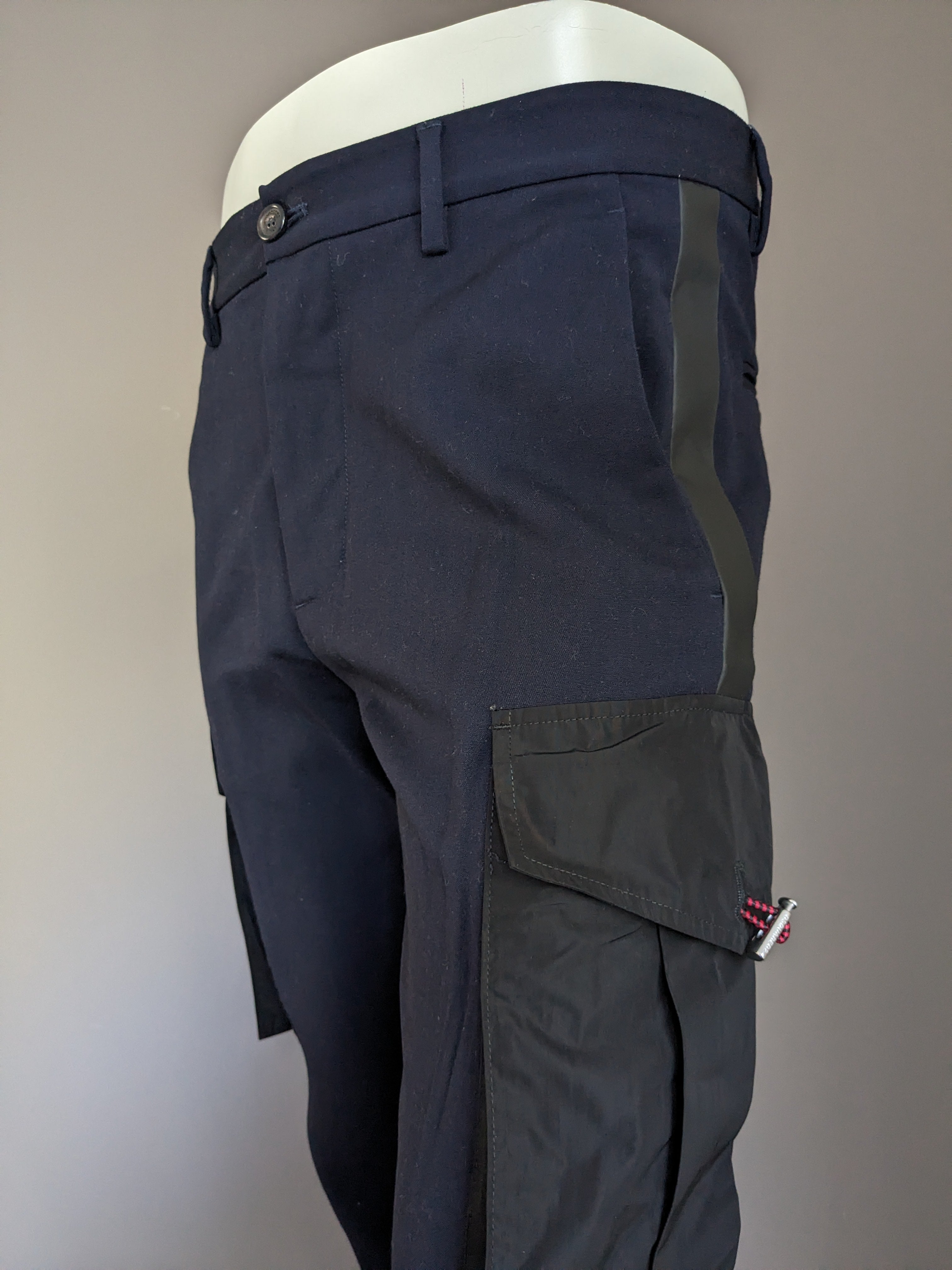 Dsquared2 Skinny cargo pants. Dark Blue Black colored. Size 46/S