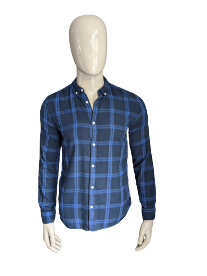 Off the radar shirt. Blue black checked. Size M.