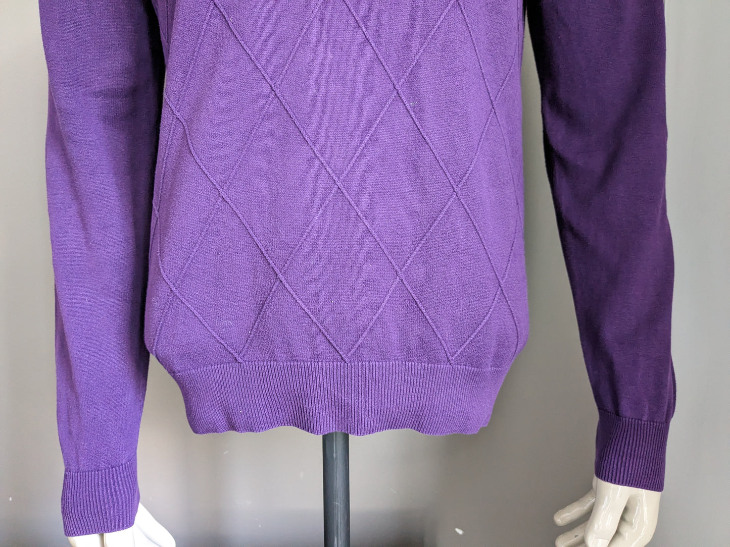 Maglione Dunnes con cerniera. Viola con motivo tangibile. Taglia M.