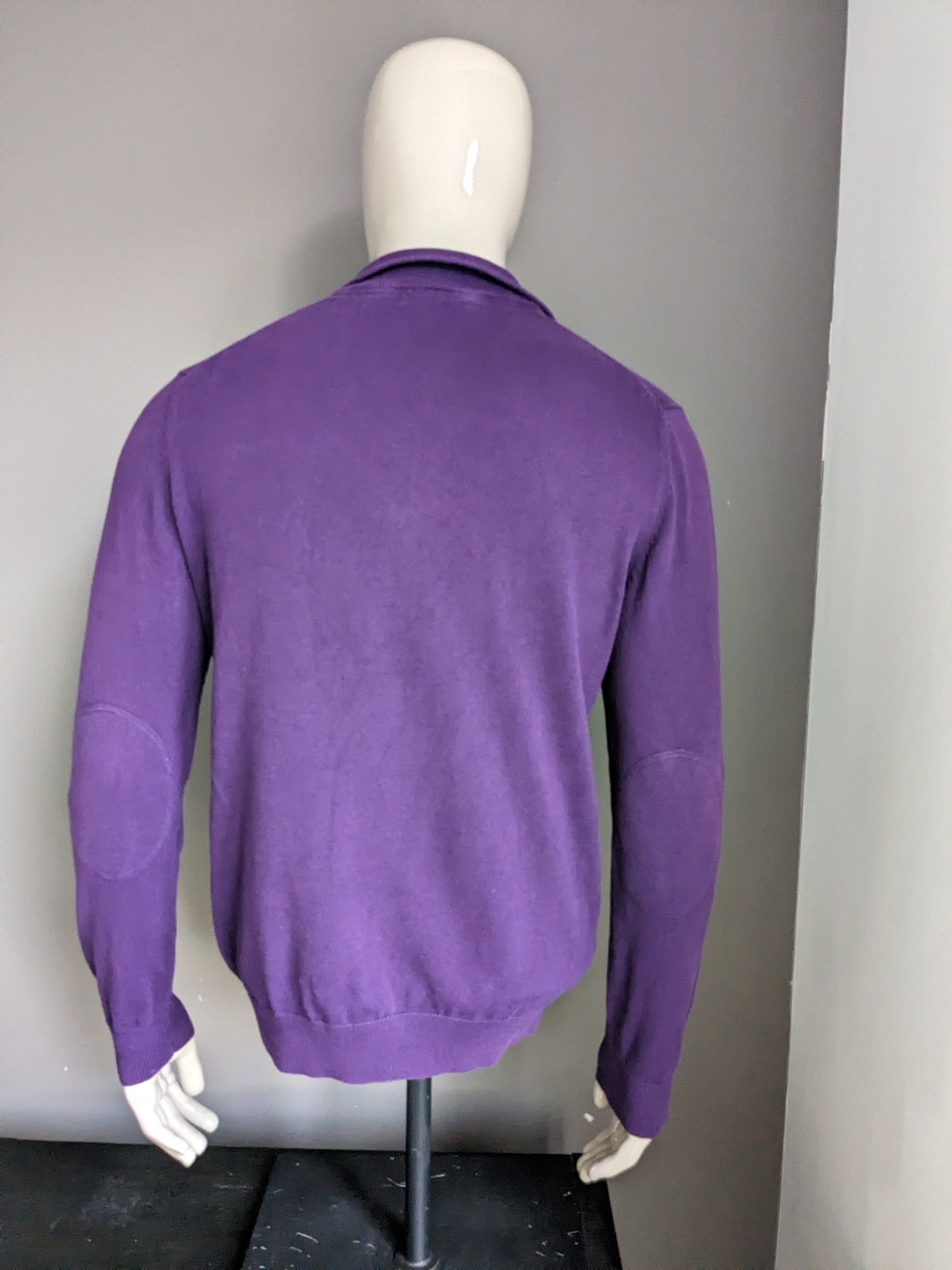 Pull Dunnes avec fermeture éclair. Violet avec motif tangible. Taille M.