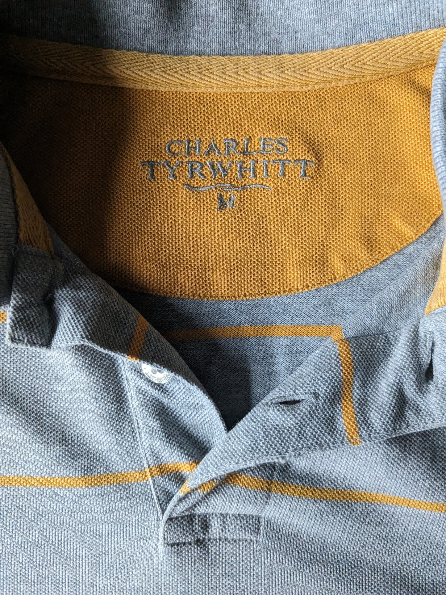 Charles Tyrwitt Polotrui. Amarillo gris rayado. Talla M.