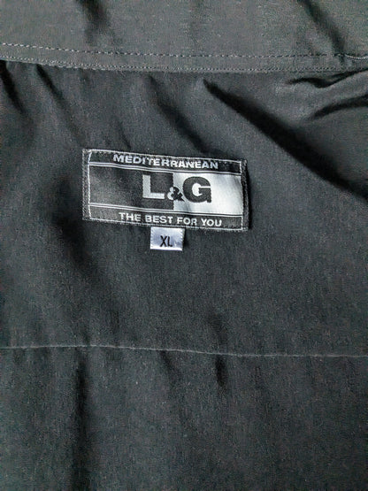 Vintage L&G shirt. Beige gray black colored. Size XL.