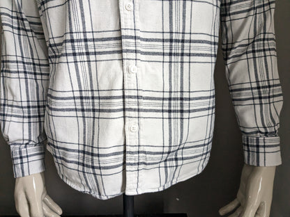 Hallinger flannel shirt. White black checked. Size L.