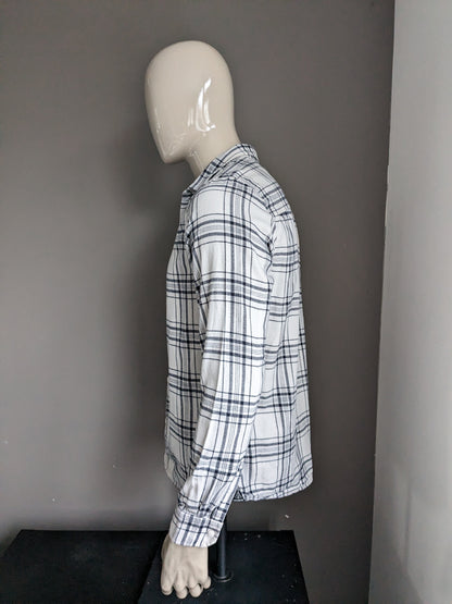 Hallinger flannel shirt. White black checked. Size L.