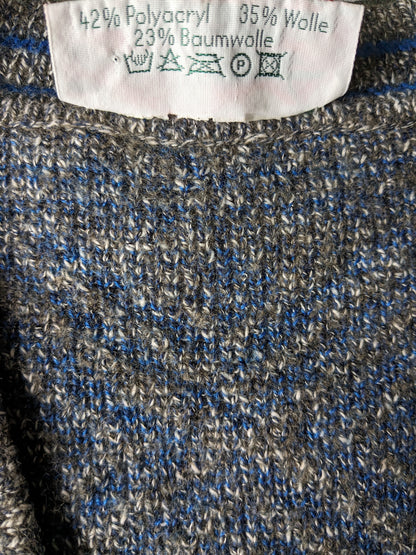 Vintage Massimo dati sweater with v-neck. Gray blue colored. Size L. (35% Wool)