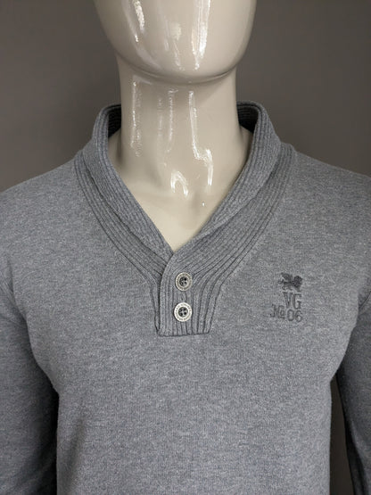 Vanguard sweater with sporty collar and buttons. Gray mixed. Size M.