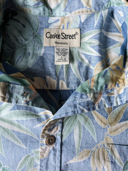 Cook Street Honolulu Original Hawaii Shirt Short Sleeve. Blue beige green leaf motif. Size L / XL.