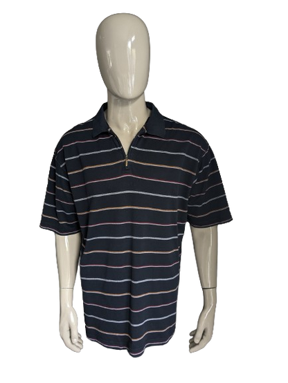 Polo autentico vintage con cerniera. Strisce arancione rosso bianco blu. Dimensione 2xl / xxl.