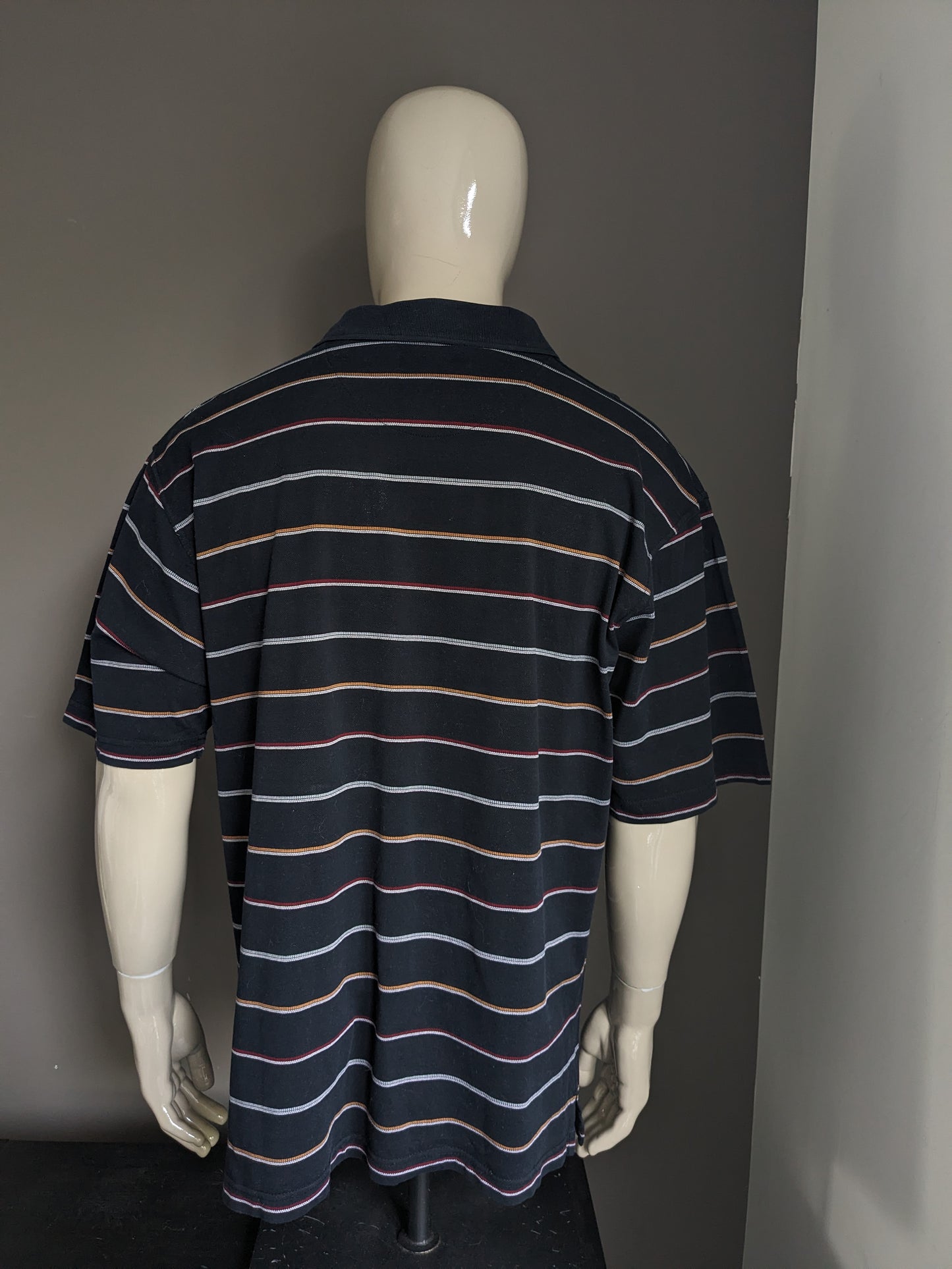 Polo autentico vintage con cerniera. Strisce arancione rosso bianco blu. Dimensione 2xl / xxl.