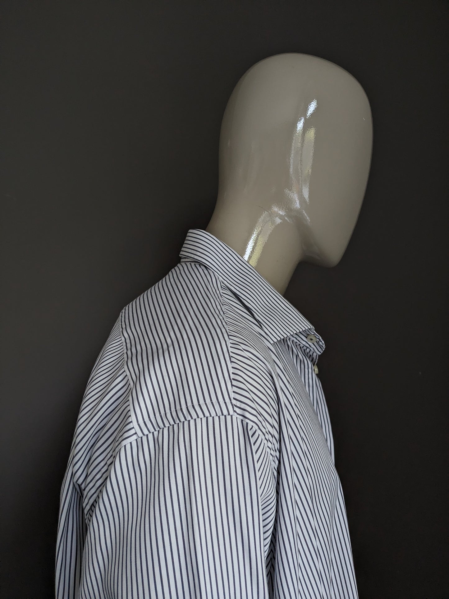 G&G Special Sizes for Men shirt. White gray striped. Size 3XL / XXXL. Regular fit.