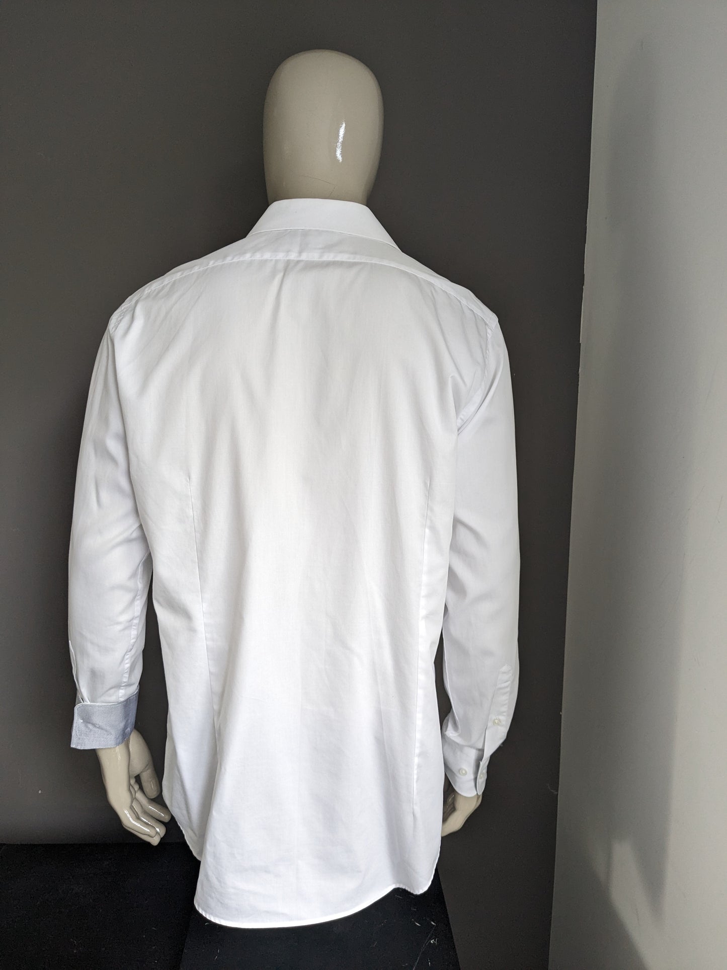 Camicia blumfontain. Bianco. Dimensione XL / XXL.