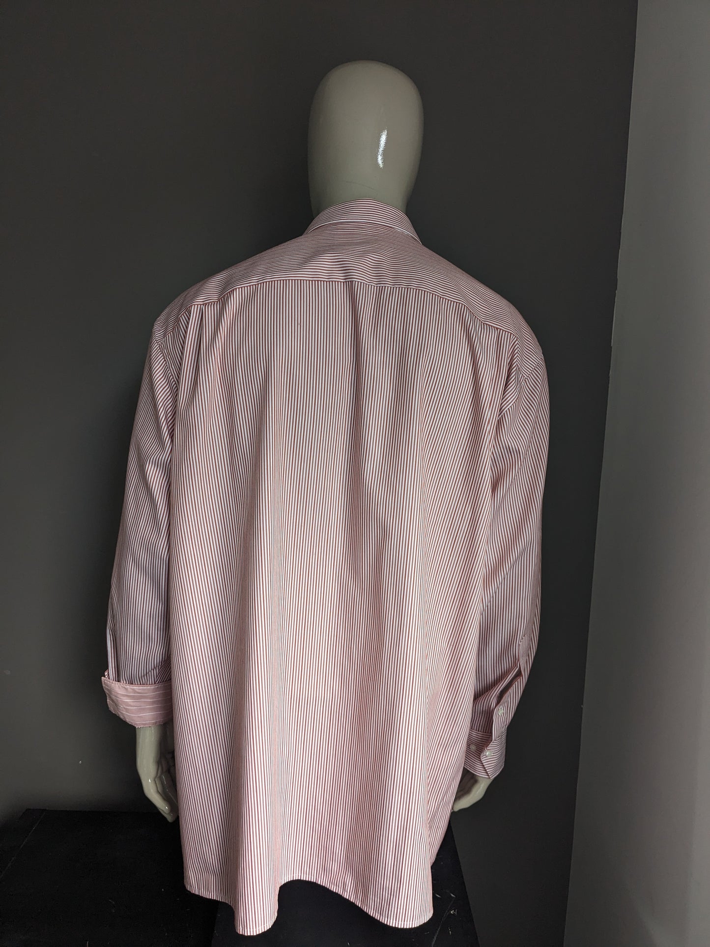 Chemise Marvelis. Blanc rouge rayé. Taille 4xl / xxxxl. Fit de confort.