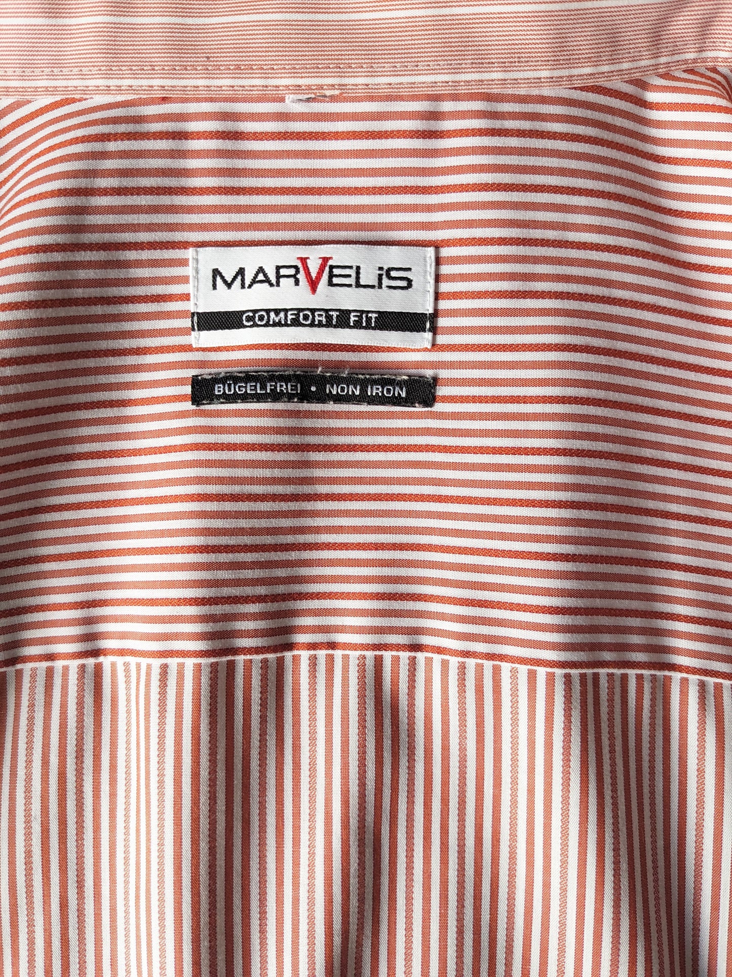 Marvelis camisa. Rayado rojo de rayas. Tamaño 4xl / xxxxl. Conflexión de comodidad.