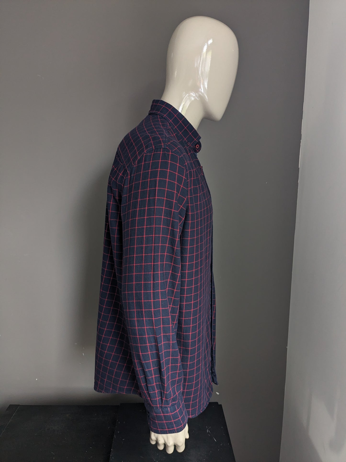 Campione del Garda shirt. Blue red checked. Regular fit. Size XL.