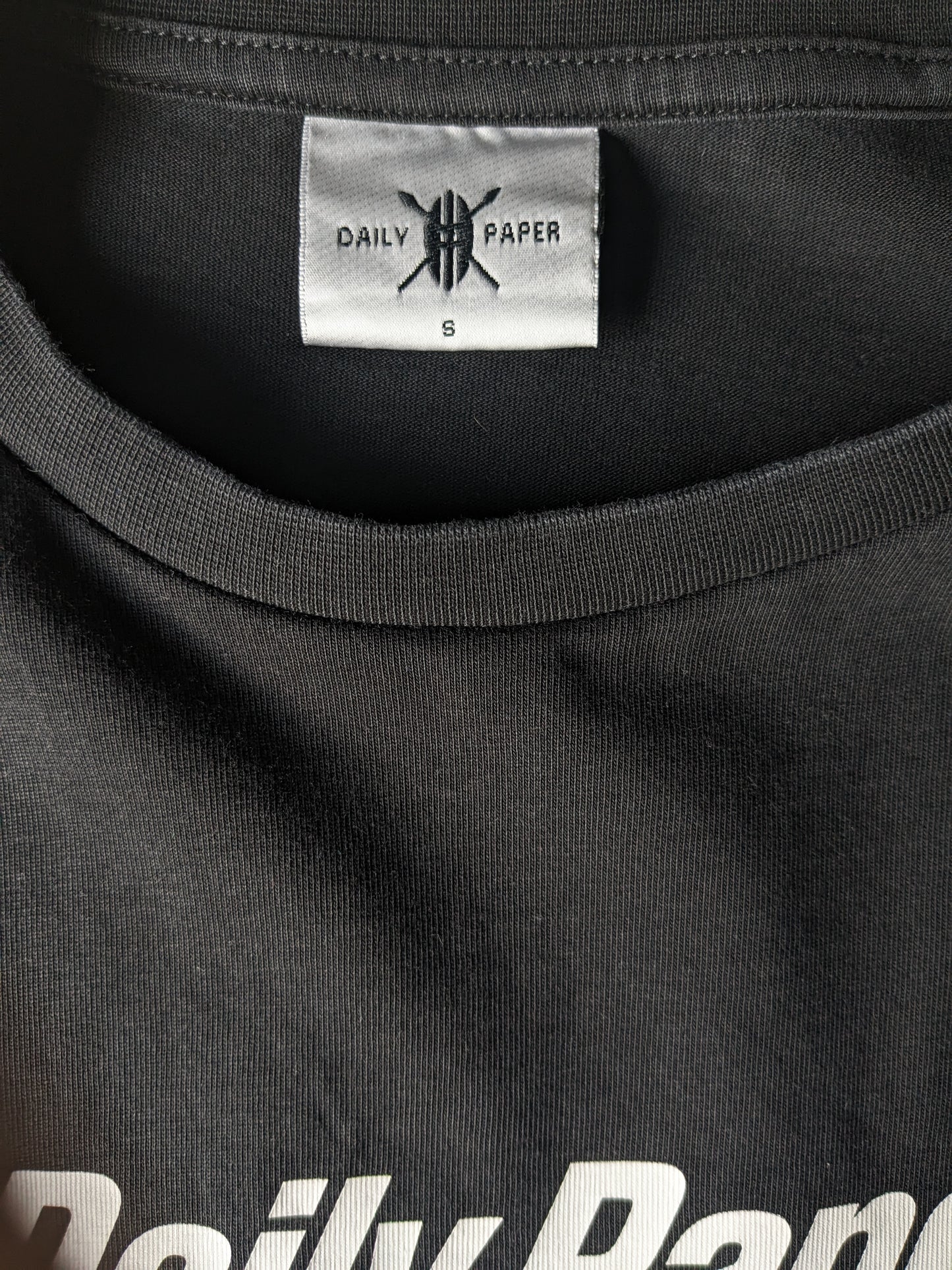 Daily paper shirt. Black with print. Size S.