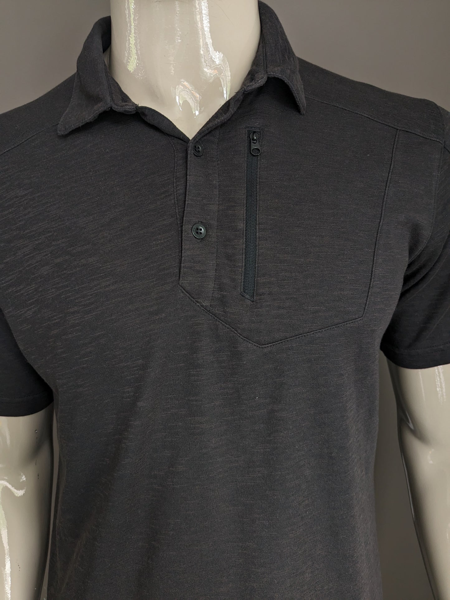 Salomon Polo with zipper application. Black mixed. Size L.