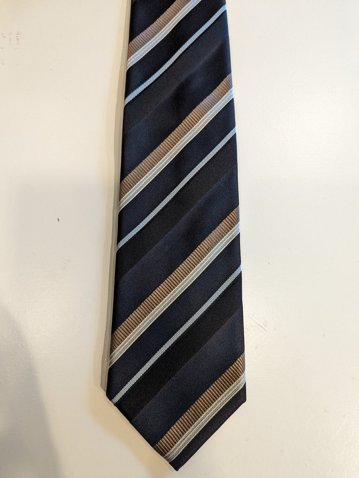 La corbata de seda de Hugo Boss vintage. Azul marrón negro.