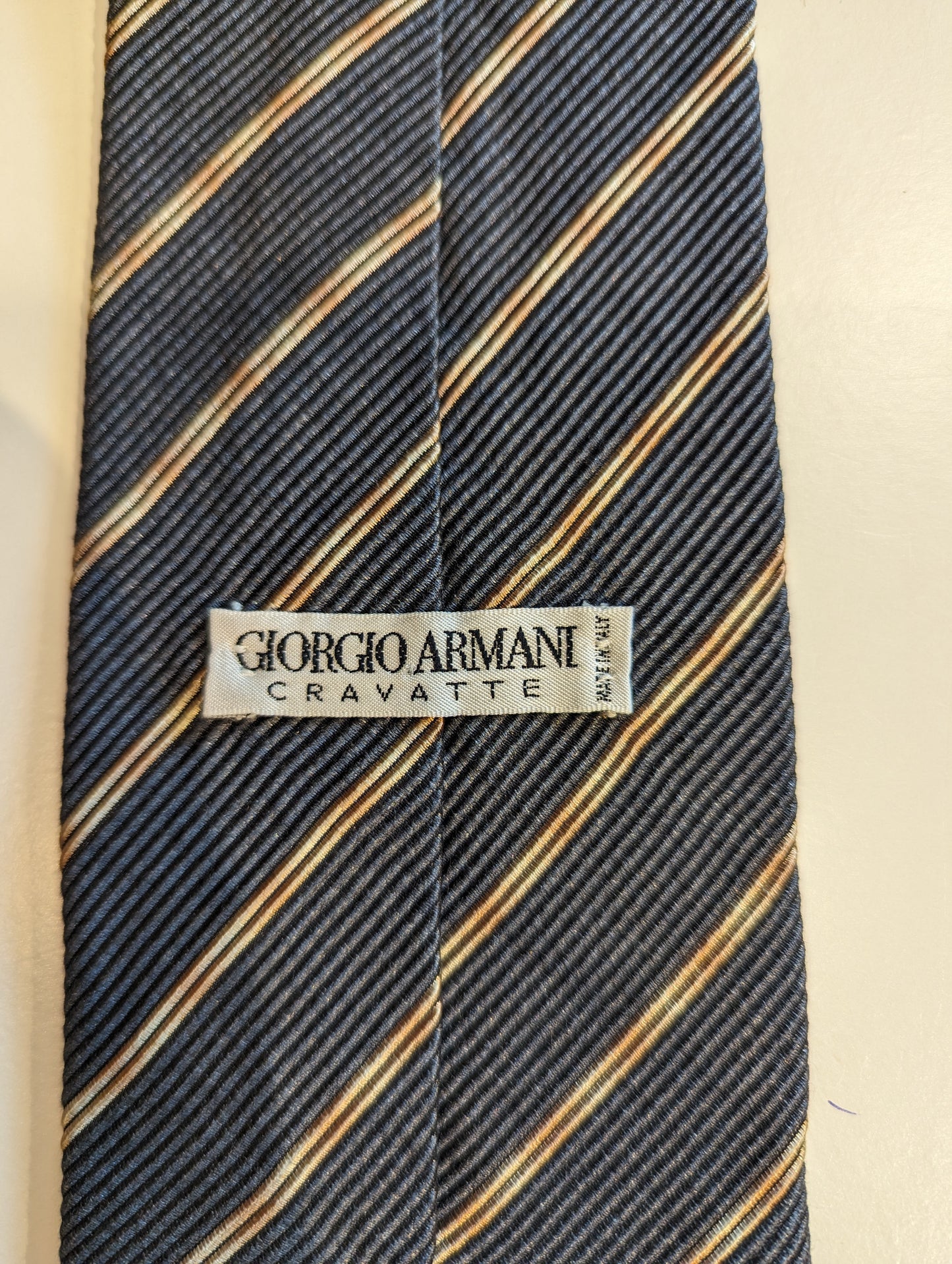 Giorgio Armani Cotton / Silk Designer Tie. Motif jaune noir.