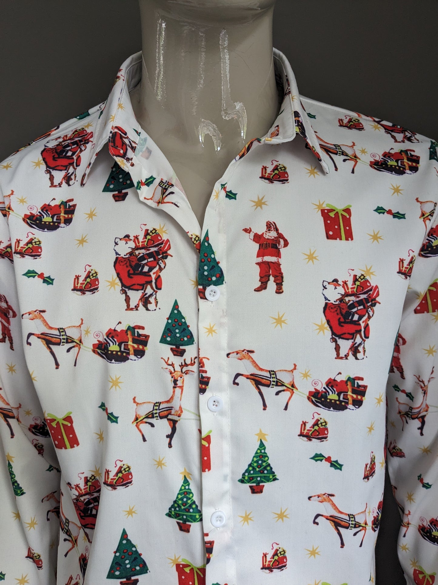 Brandless Christmas / X-mas print shirt. White red yellow green colored. Size L.