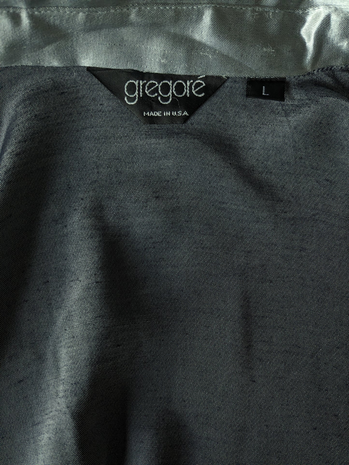 Vintage Gregore 70's shirt with point collar. Shiny silver. Size L / XL.