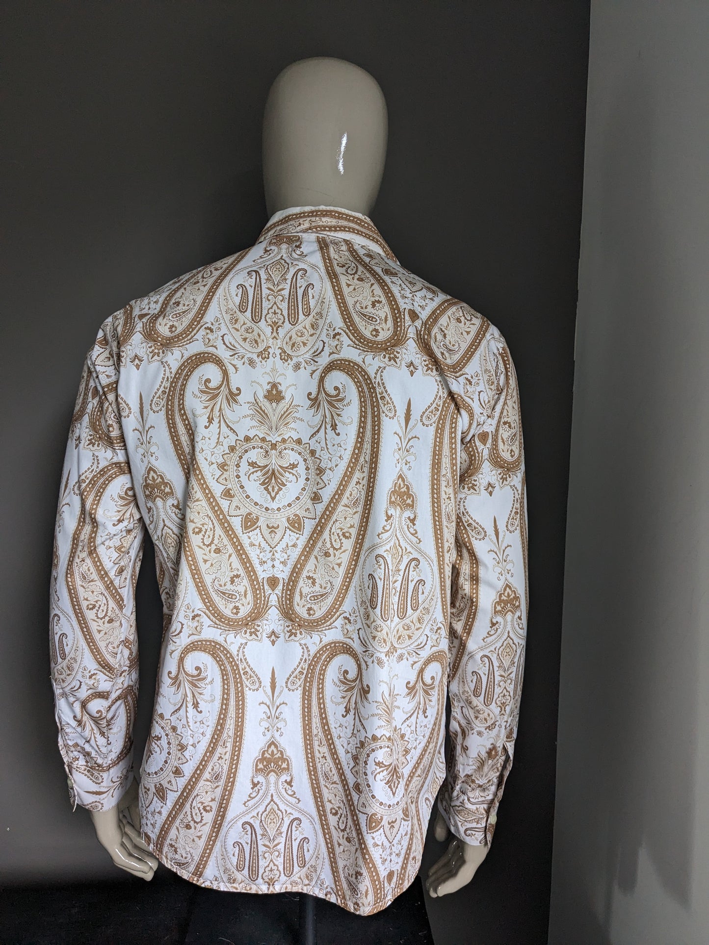 Star Academy shirt. Beige brown paisley print. Size XL.