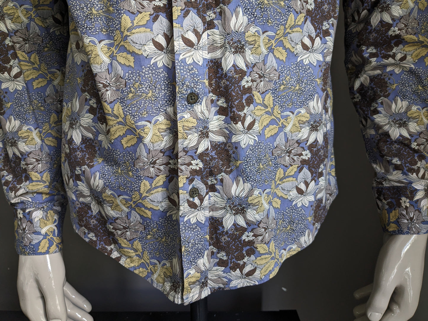 Exist shirt. Blue brown yellow flowers print. Size L.