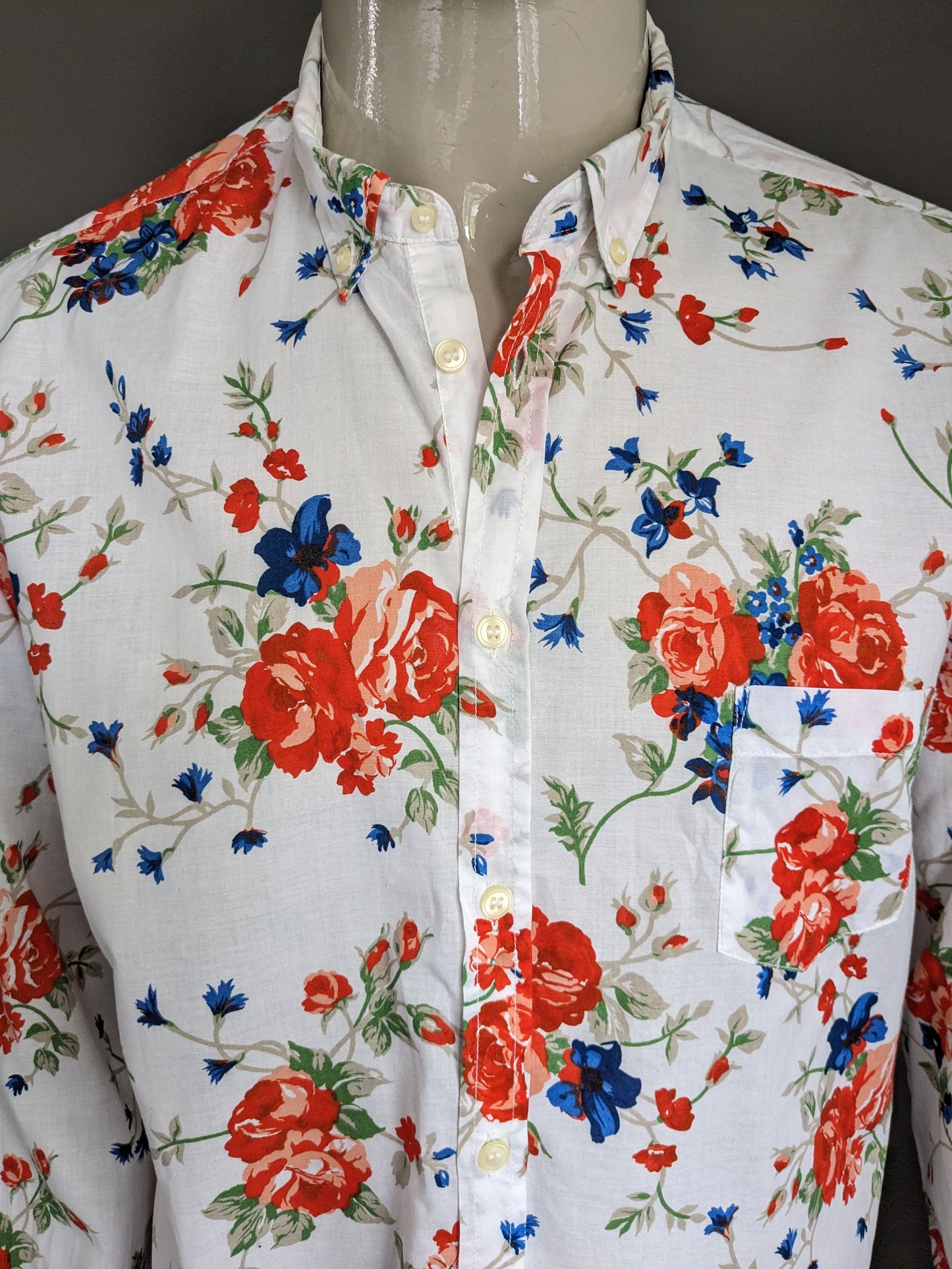 Mason's shirt. Red green blue flowers print. Size XL.