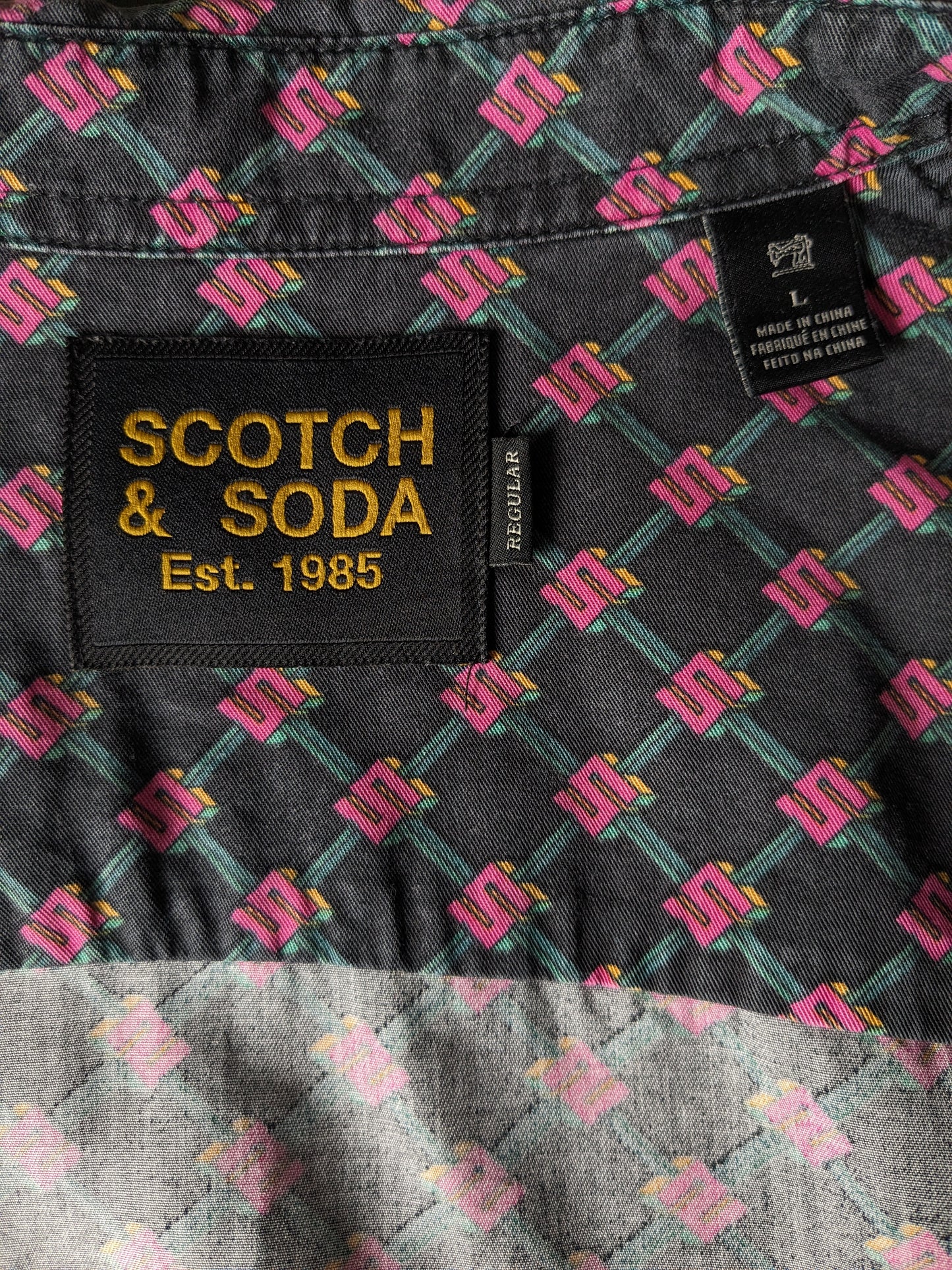 Scotch und Soda -Hemd. Rosa schwarzgrüner Druck. Größe L. Regelmäßige Passform.