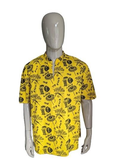 Brandless A-Line Shirt with Mao / Farmers / Standing Collar. Yellow black print. Size 2XL / XXL.