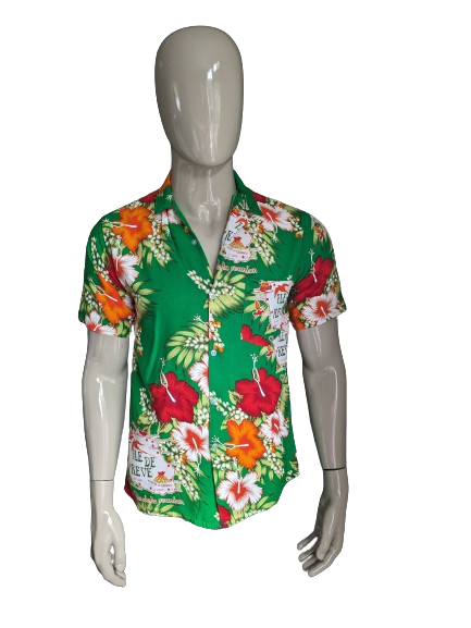 Camisa Hawaii manga corta. Flores de naranja roja verde impresa. Talla M.