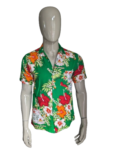 Camisa Hawaii manga corta. Flores de naranja roja verde impresa. Talla M.