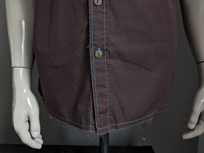 SHIRT SHIRT STRAMFIELD. Brown con cuciture blu e bordi sfilacciati. Taglia XL.