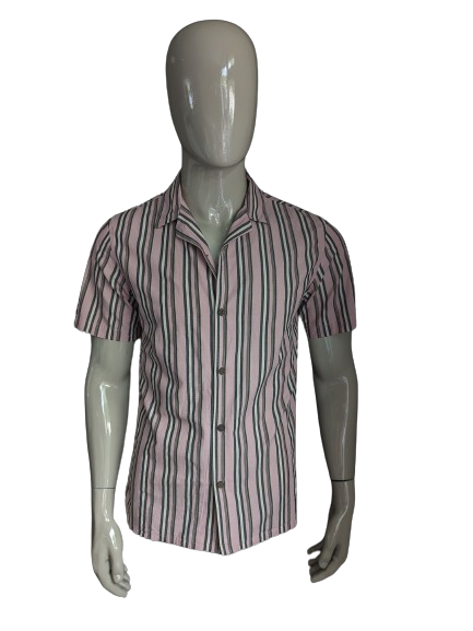 Pull & Bear shirt short sleeve. Pink gray striped. Size M.