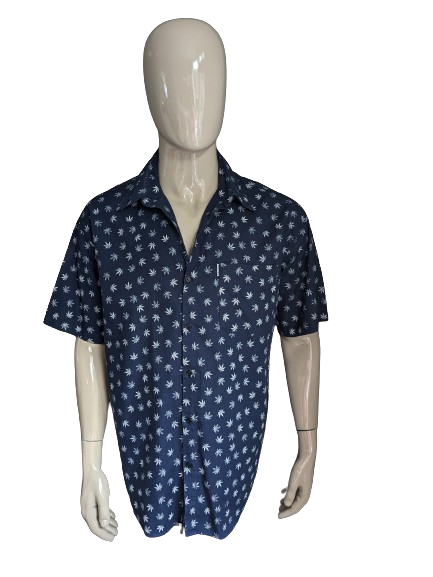 Orcan shirt short sleeve. Blue white print. Size XL.