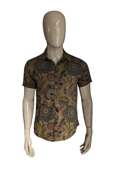 Vatpave shirt short sleeve. Brown pink yellow green print. Size S. 30% viscose.