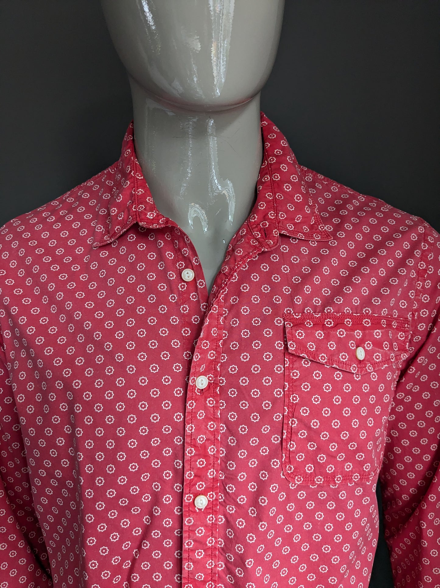 Camicia scozzese e soda. Stampa bianca rosa. Taglia XL.