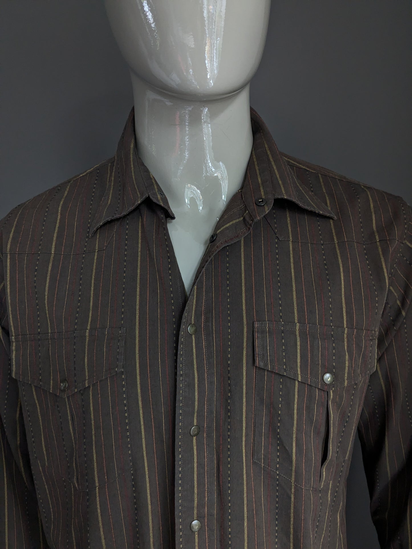 Springfield shirt with press studs. Western Style.  Brown yellow red striped. Size XL