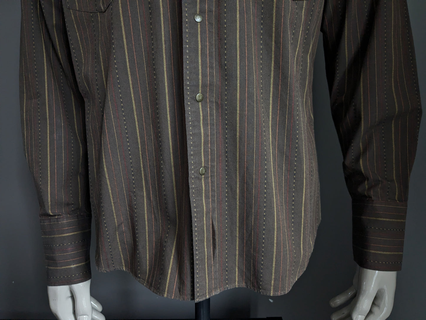 Springfield shirt with press studs. Western Style.  Brown yellow red striped. Size XL