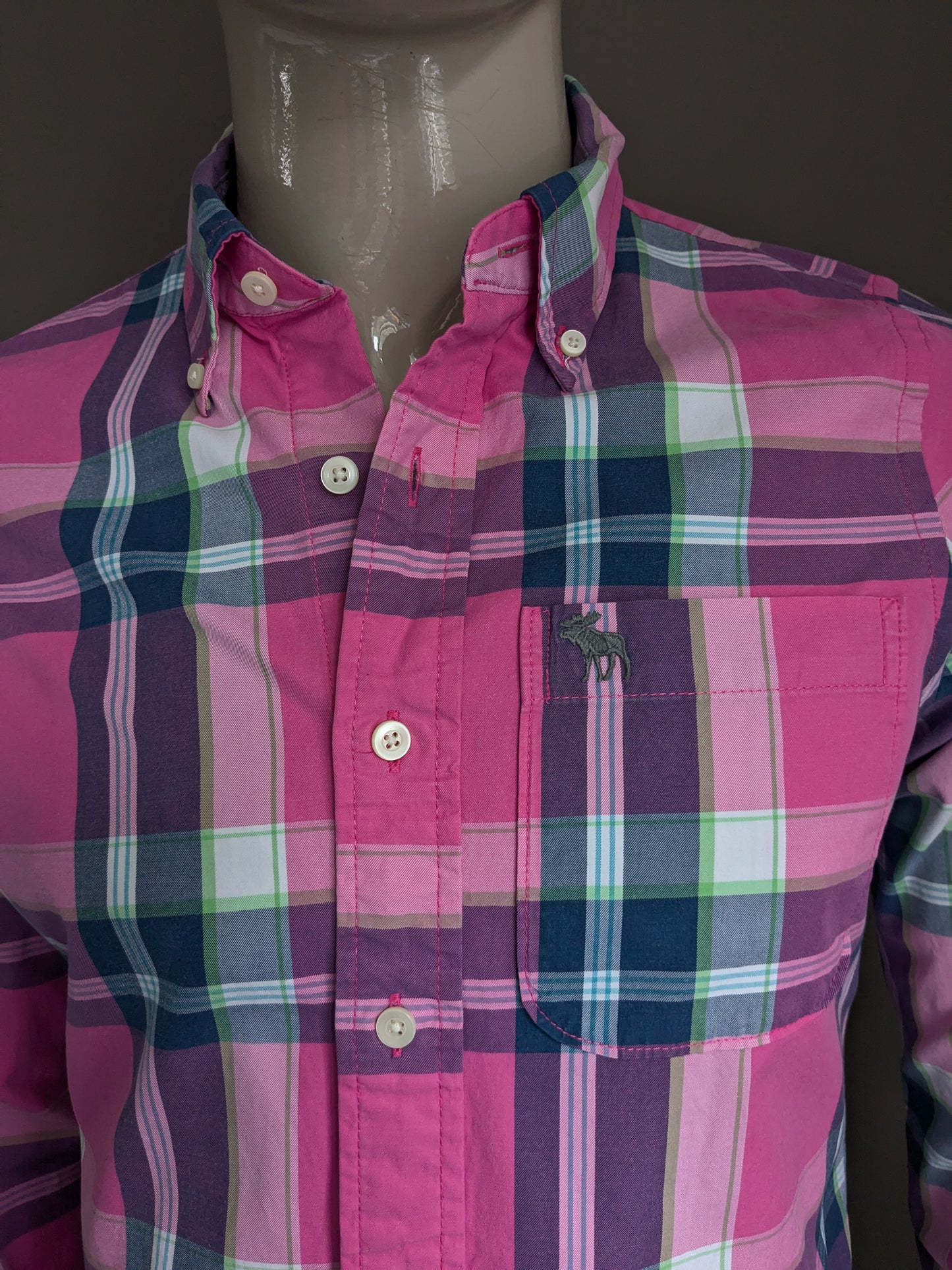 Camisa de Abercrombie & Fitch. Verde azul rosa revisado. Tamaño L. Tipo de músculo.