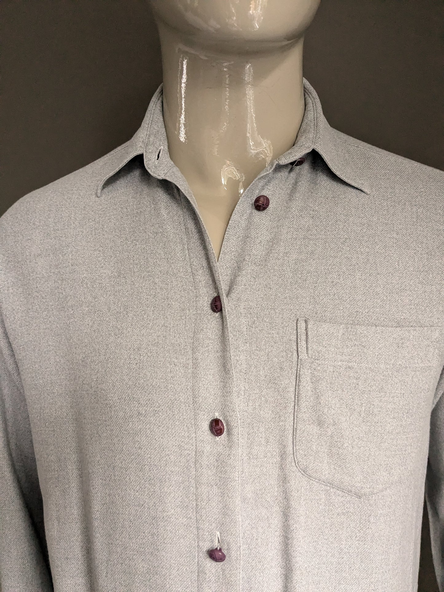 Chemise primlle vintage. Gris clair mélangé. Taille M.