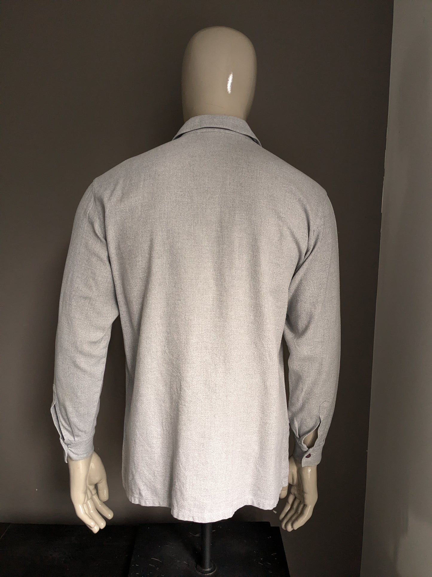 Camisa de primavera vintage. Gris claro mezclado. Talla M.