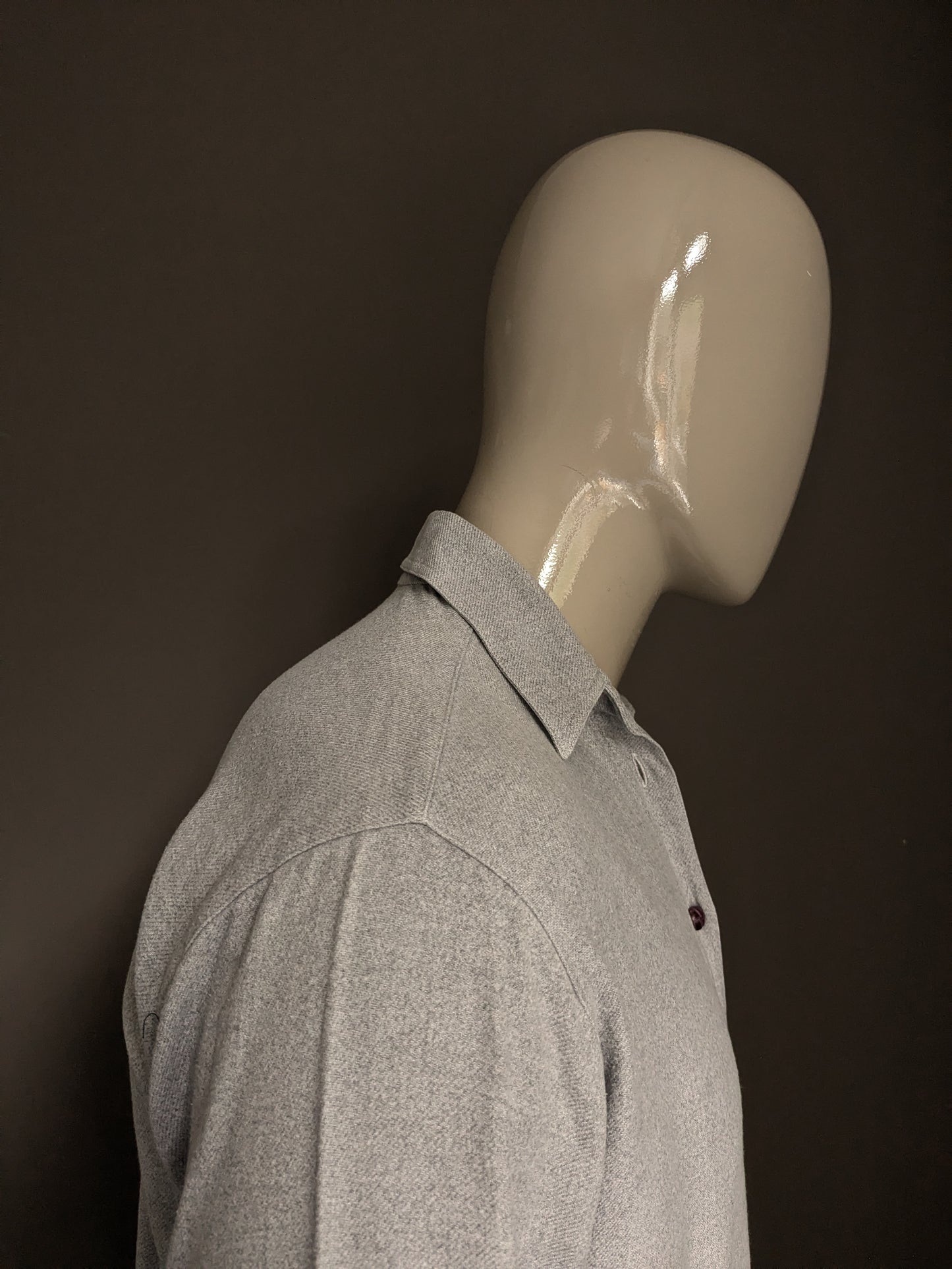 Camisa de primavera vintage. Gris claro mezclado. Talla M.